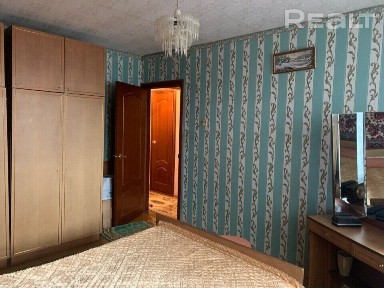 Продаётся 3 комнатная квартира: Флёрова, 10