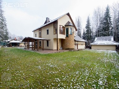 Коттедж в поселке закрытого типа