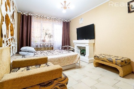 Двухкомнатная квартира близи манежа