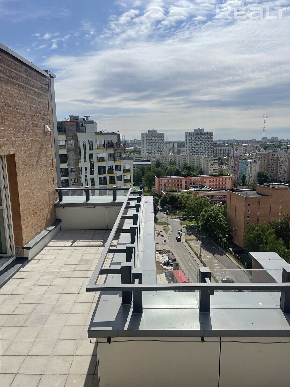 Sale of 3 rooms apartments: Трехкомнатная квартира с террасой в Фарфоровом.  Дом сдан! - m2bomber.com