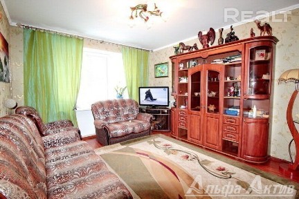 Однокомнатная квартира, Кирова ул. - 210106