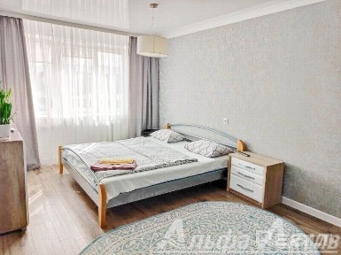 Двухкомнатная квартира, Интернациональная ул. - 240215