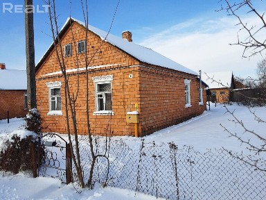 Столин Кирпичный Дом с участком, река рп Речица. Недорого