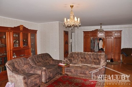 Четырёхкомнатная квартира, Халтурина ул. - 380650