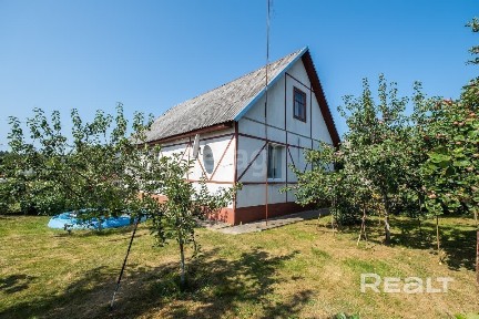 Продаётся дом с 4 изолированными комнатами на тихой окраине города Червень