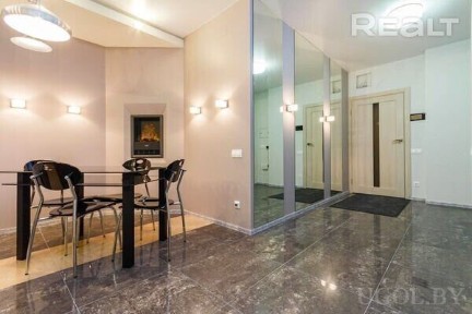 г. Минск, просп. Дзержинского, 11