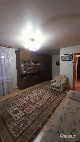 Трехкомнатная в районе Смоленского рынка.