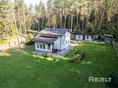 Срочная продажа. Добротный дом в уединенном месте.