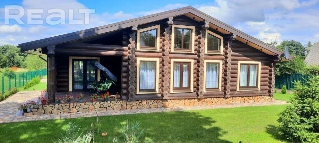 Замечательный коттедж из сруба у озера Свитязь!