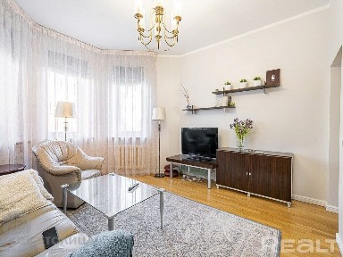 Четырехкомнатная квартира в центре г. Минска