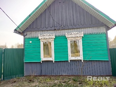 Бревенчатый жилой дом в живописном месте п. Луговой Чеботовичский сельсовет.
