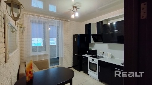 Снять 1-комнатную квартиру на сутки, г. Минск, ул. Притыцкого, 2/2