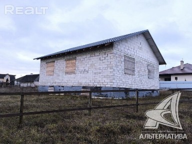Продажа коробки дома в Каменецком районе, г. Камен 250035
