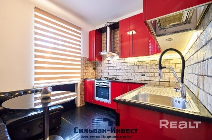 Сдается в аренду на длительный срок дом с бассейном и сауной 3-ий Орловский переулок