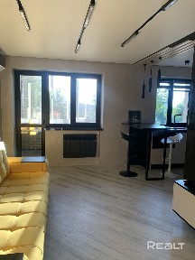 Продается двухкомнатная квартира, проспект Черняховского