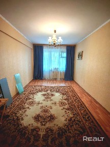 Продается уютная трехкомнатная квартира в тихом и зеленом районе!