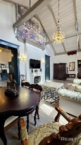 Царские палаты.