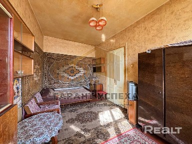 Лот 8870. Продажа 1/2 доли в 2-комнатной квартире, ул. Советская