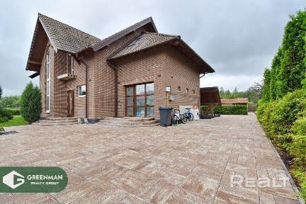 Отличный трехуровневый коттедж с террасой, камином и ухоженным участком, всего 6 км от МКАД!