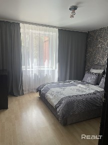 Продается трехкомнатная квартира, пр-т Победы