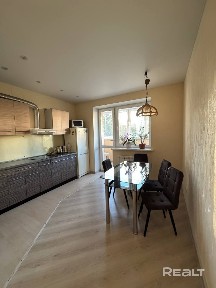 Снять 2-комнатную квартиру на сутки, г. Минск, ул. Есенина, 6