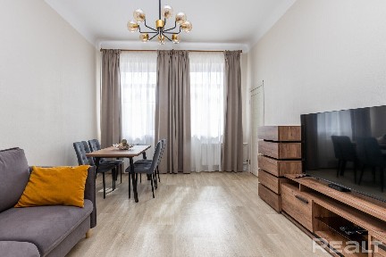 Снять 2-комнатную квартиру на сутки, г. Минск, ул. Интернациональная, 14