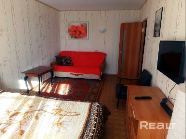 Снять 1-комнатную квартиру на сутки, г. Минск, просп. Звязда газеты, 8