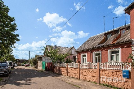 Продам 3к квартиру в блокированном частном доме в районе Зелёного Луга.