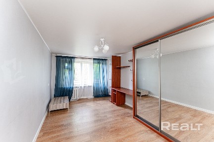 Продается двухкомнатная квартира по адресу Козыревская 23