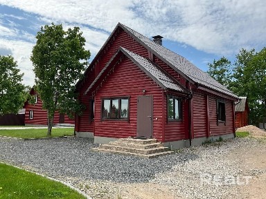 Дом на берегу озера