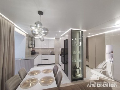 Продажа трехкомнатной квартиры в Бресте, ул. Гогол 250185