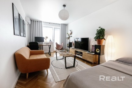 Однокомнатная квартира, Интернациональная ул. - 250321