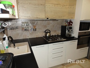 Продается двухкомнатная квартира, ул. Чкалова