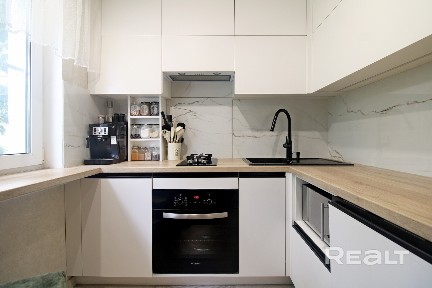 Продается 2-х комнатная квартира возле метро ВОСТОК! Можно в кредит!