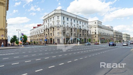 Продаётся двухкомнатная квартира по адресу проспект Независимости 19!