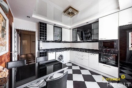 2-комн. кв-ра у метро Грушевка, Разинская, 64. Московский рн