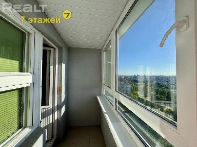 Продается 1-комнатная квартира. Метро Петровщина.