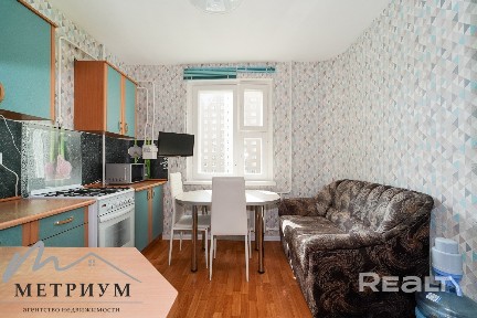 Продается просторная двухкомнатная квартира Лучины 36 в микрорайоне «Лошица-2»