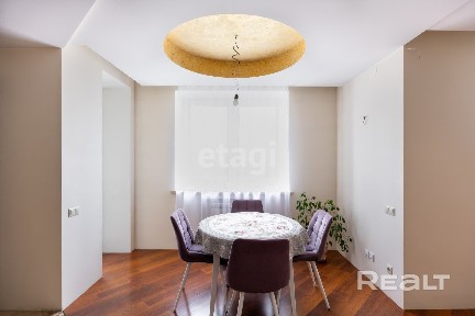 Продается уютная еврочетырехкомнатная квартира в элитном доме!