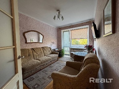 Продается двухкомнатная квартира по ул. Кулешова в г. Минске.