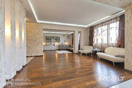 Двухуровневая 5-ная квартира в престижном месте