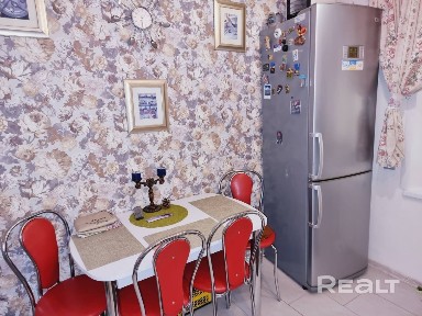 Отличная трешка в престижном зеленом районе столицы!