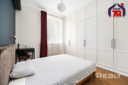 Впечатляющая сталинка у парка Горького с авторским ремонтом