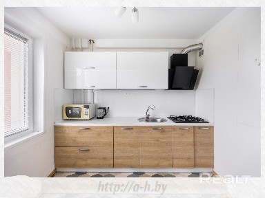 Отличная трехкомнатная квартира недалеко от метро ждёт Вас!