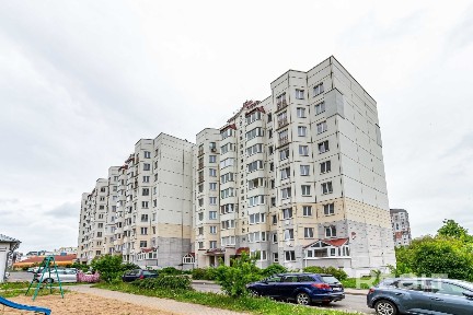 Просторнейшая трёхкомнатная квартира в доме 2012 года постройки в новом микрорайоне Минска.