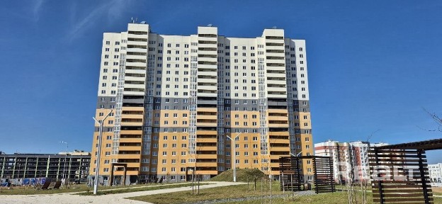 Просторная 3-комнатная квартира в новом доме.