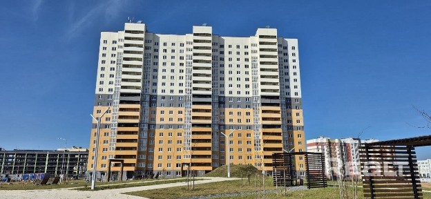 Просторная 3-комнатная квартира в новом доме.