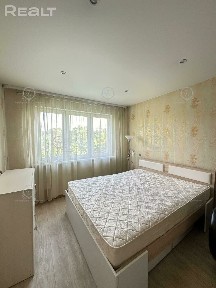 Просторная квартира - 3 комнаты - рядом с метро.