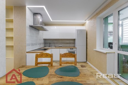 Продажа просторной 4-к квартиры ул. Каменногорская, 6 к 1