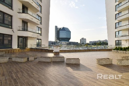 Просторная четырехкомнатная квартира в ЖК 